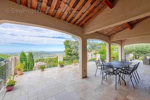 Maison à LE CASTELLET