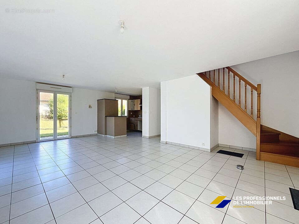Maison 4 pièces 95m2 - photo 2