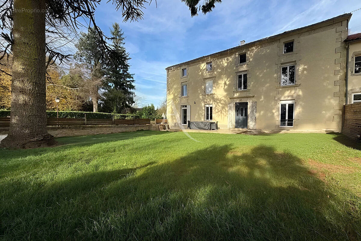 Maison à LA CAILLERE-SAINT-HILAIRE
