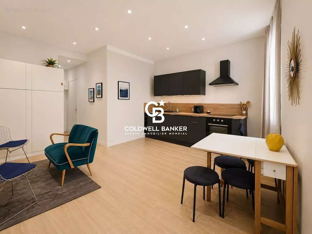 Bel appartement rénové au port de La Ciotat - photo 2