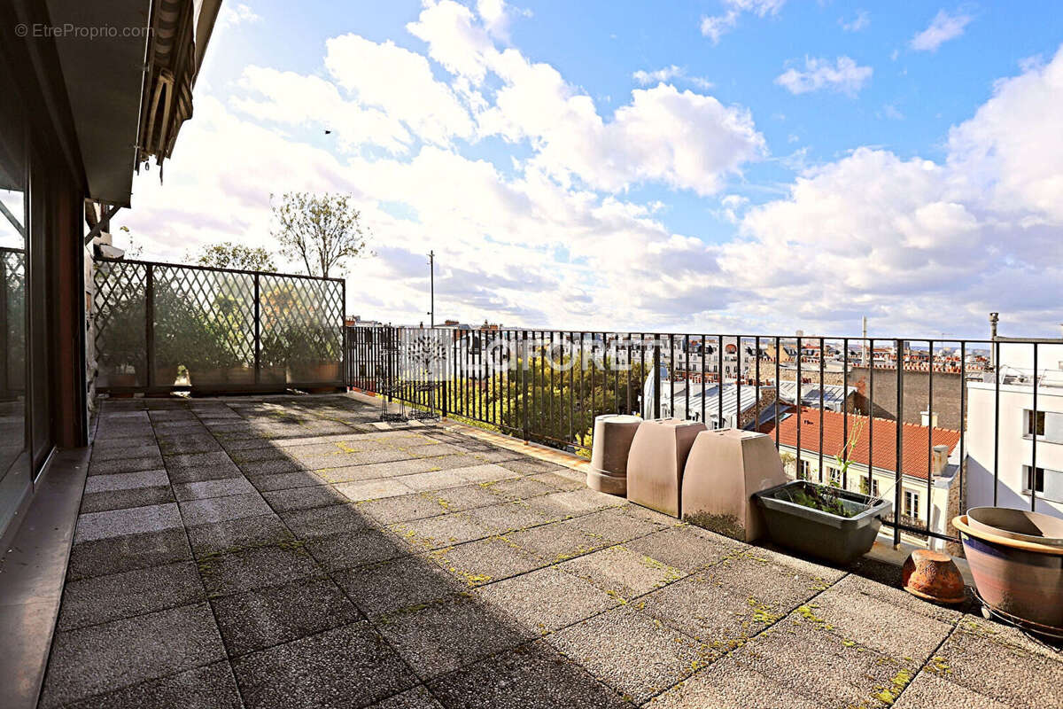 Appartement à PARIS-14E