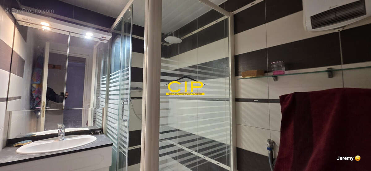 Appartement à PARIS-19E