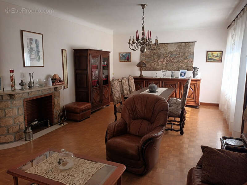 Maison à AIGUILLON