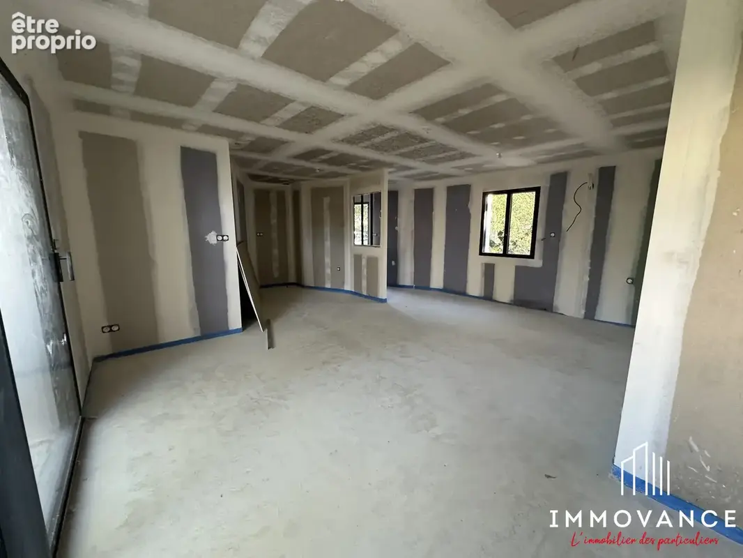 Appartement 4 pièces 90 m² à vendre à Castries (34160) - photo 2