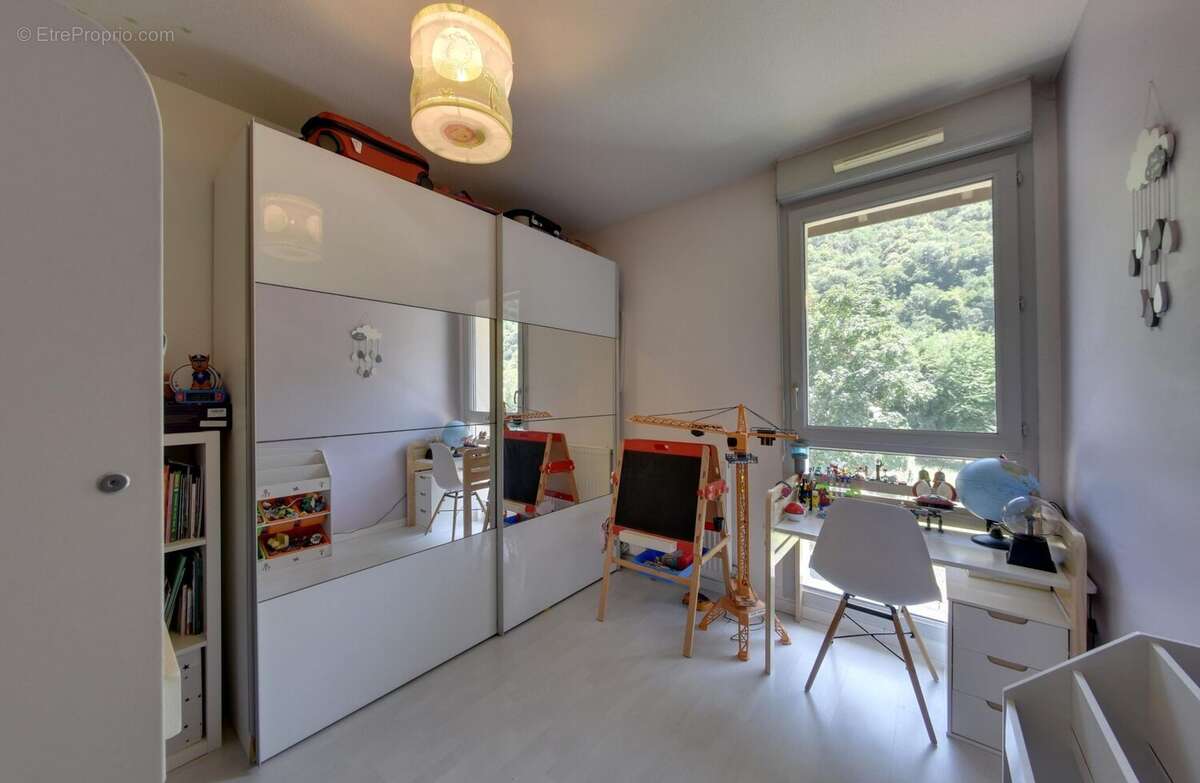 Appartement 62 m² à Tencin  - photo 9