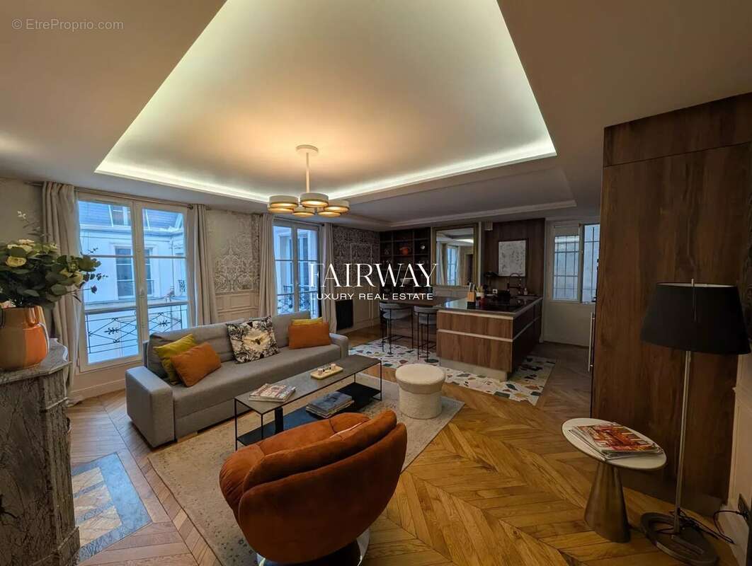 Appartement à PARIS-8E
