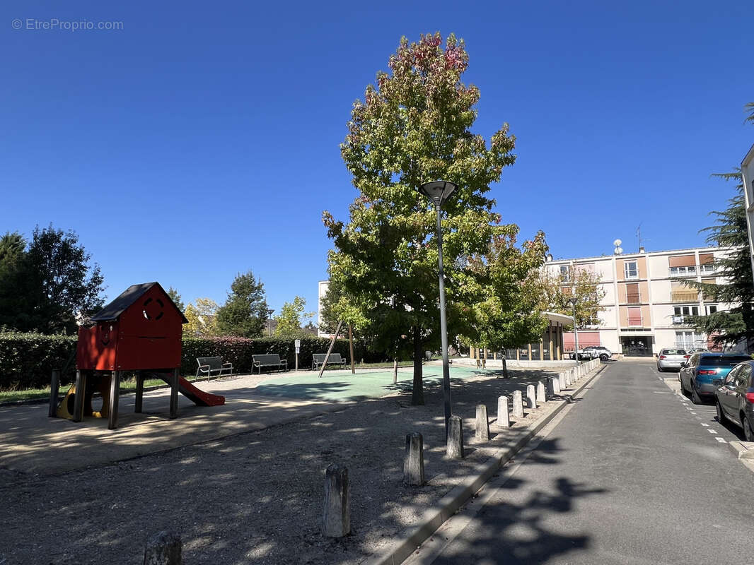 Appartement à LA CHAPELLE-SAINT-MESMIN