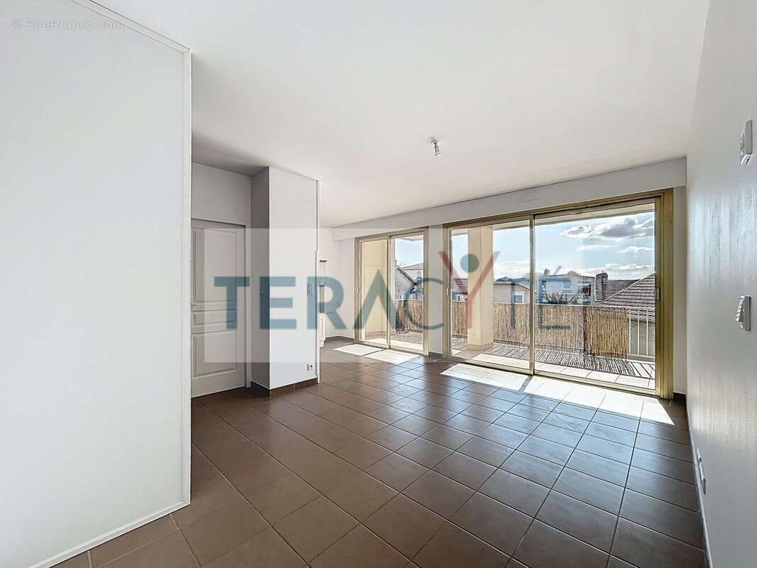 Appartement à VILLARS-LES-DOMBES