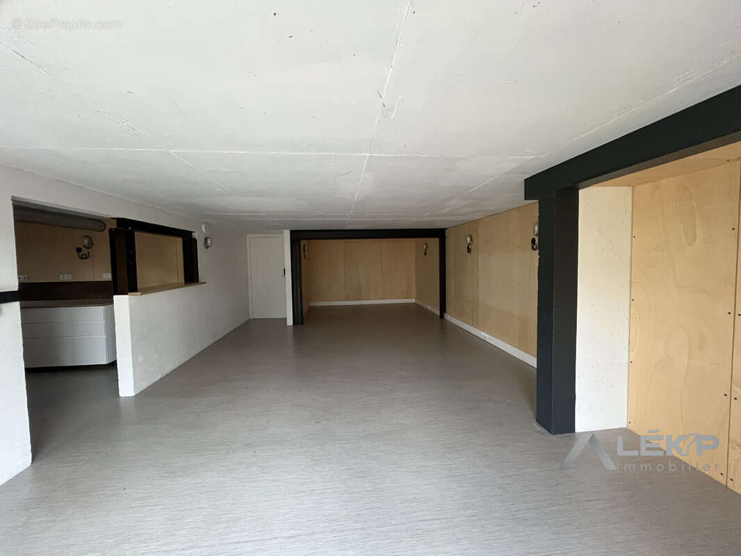 Commerce 230 m² à La Bruffiere  - photo 8