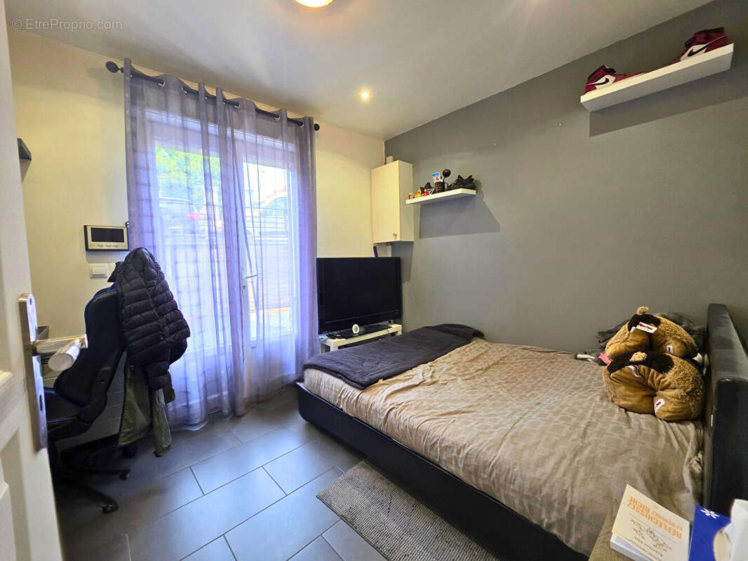 Maison à LE PERREUX-SUR-MARNE