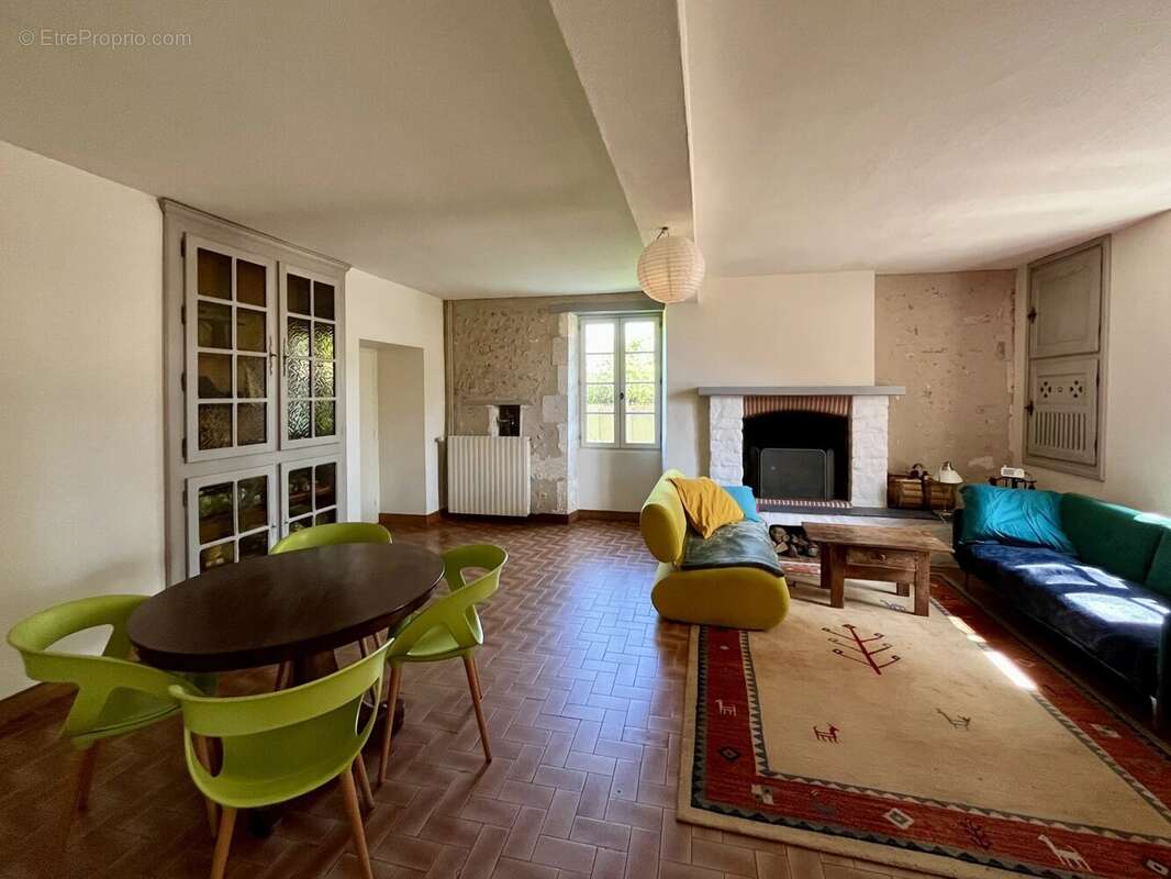 Maison à PETIT-BERSAC