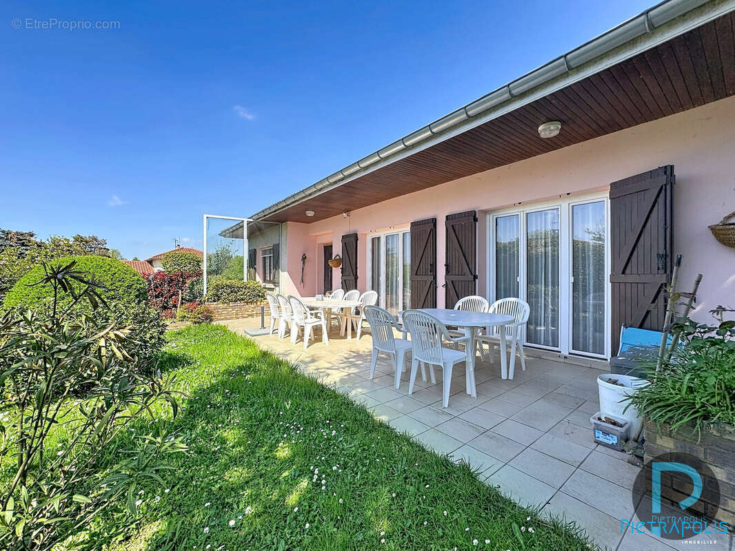 Maison à MEZERIAT