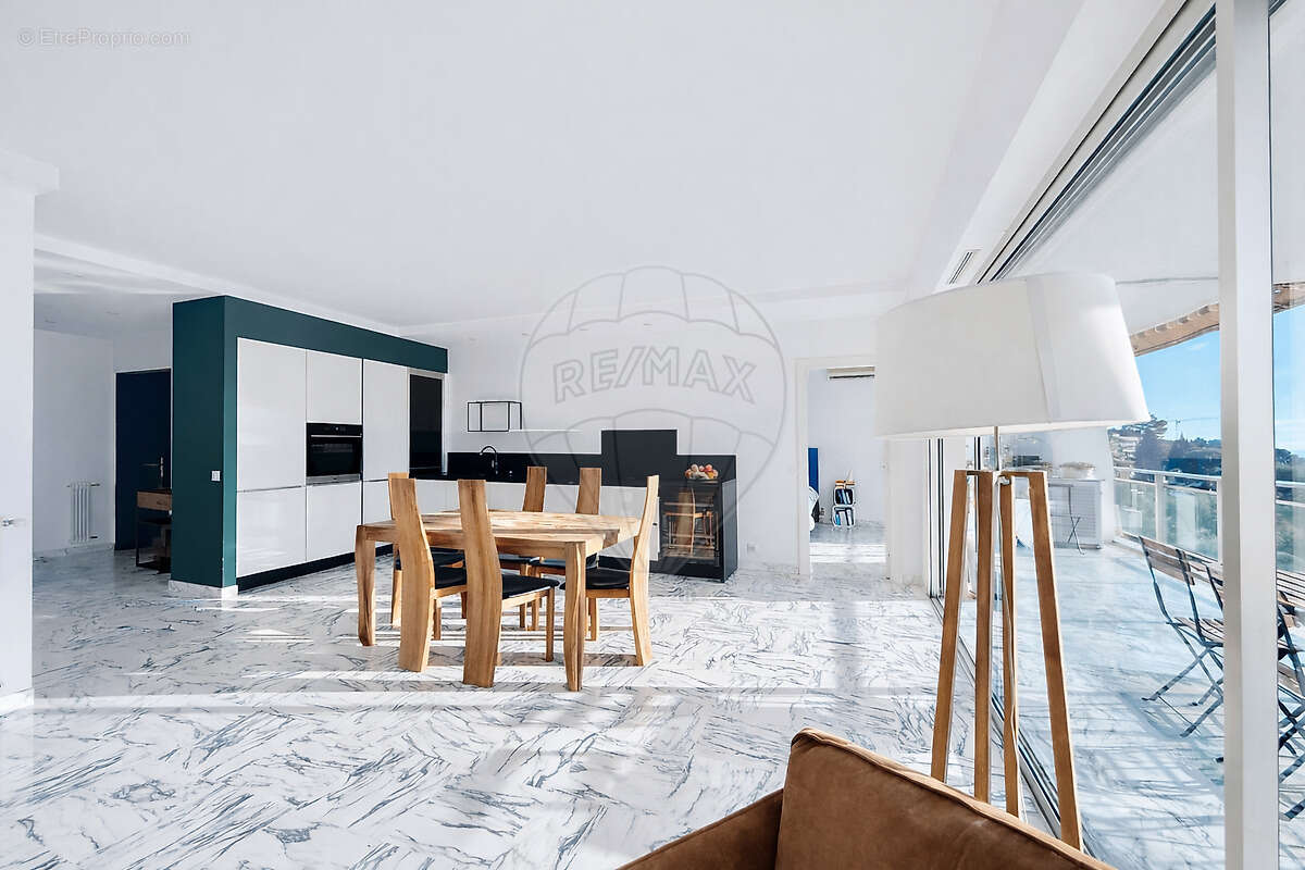 Appartement à LE CANNET