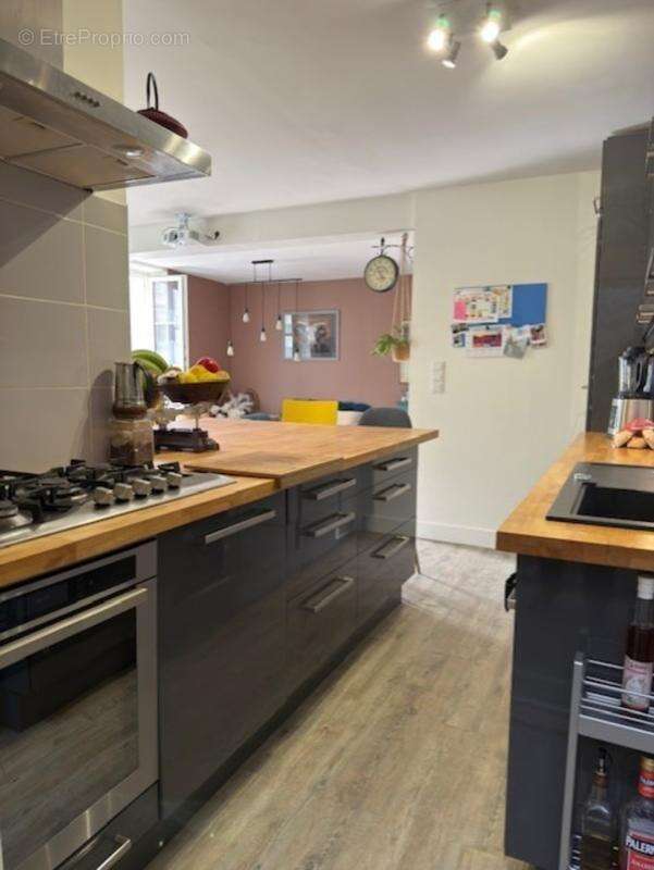 SAINT CYR SOUS DOURDAN. Maison de charme rénovée 120 m² – Suite parentale – Garage – Dépendances – Jardin 424 m² – Terrasse 35 m - photo 9