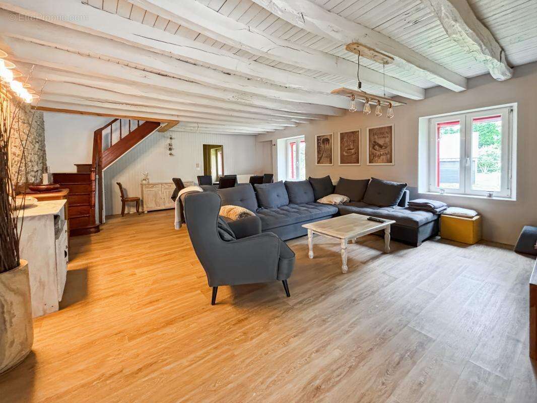 Maison à SAINT-AUBIN-DES-CHATEAUX