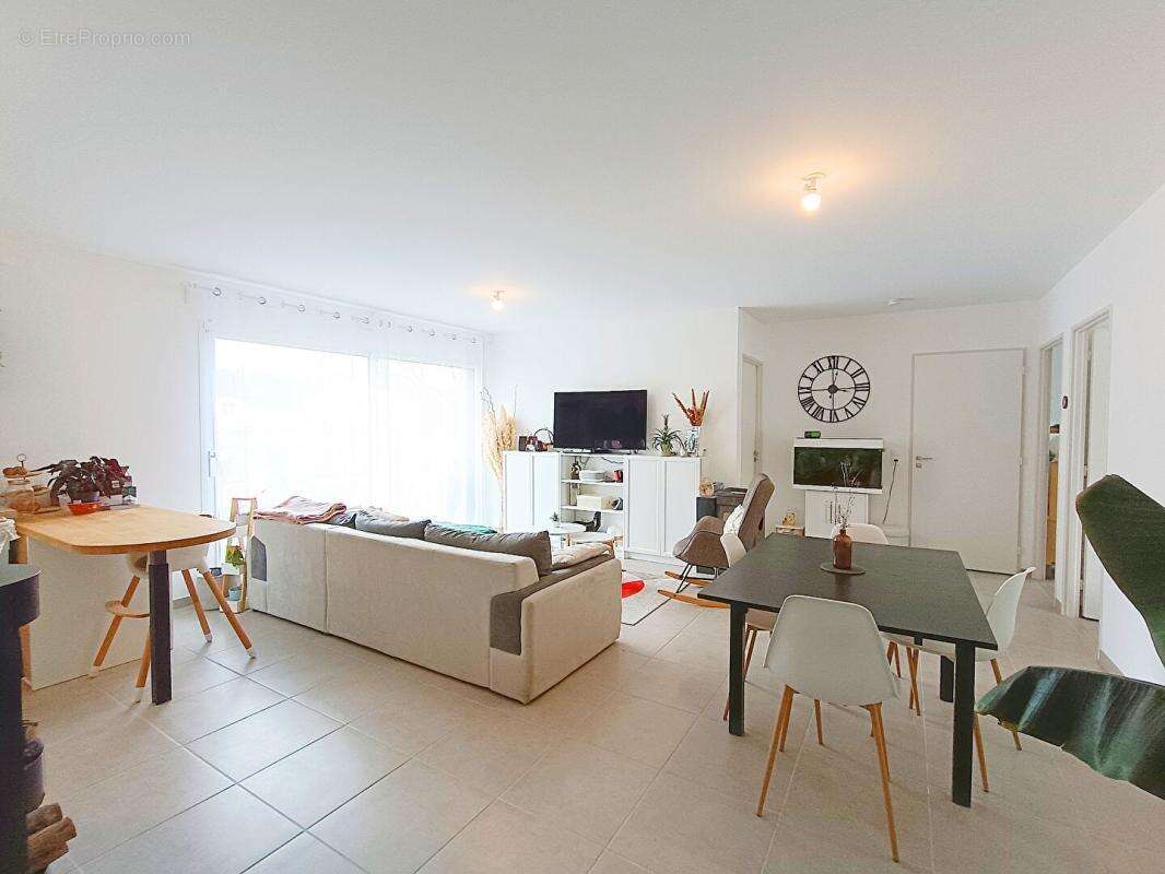 Maison Château Larcher 5 pièces 87.23 m2 - photo 2