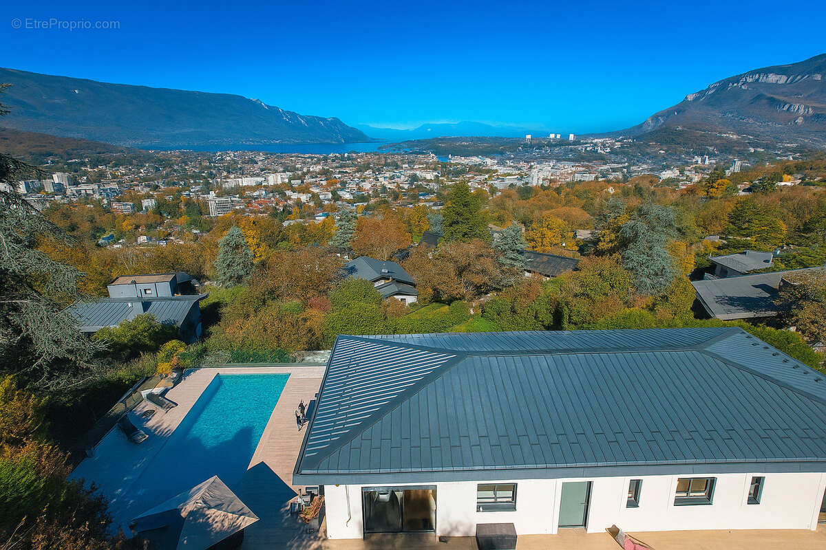 Maison à JACOB-BELLECOMBETTE