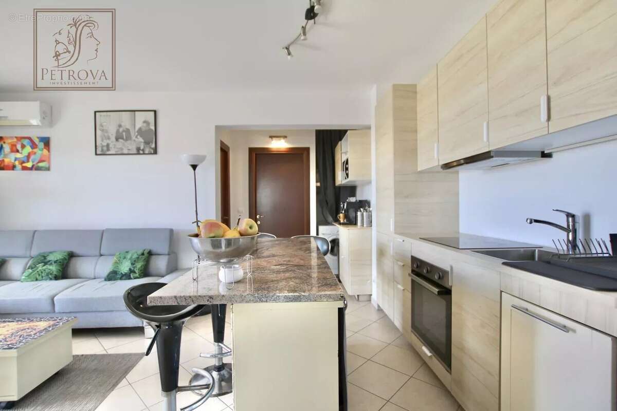 Appartement à LA GAUDE