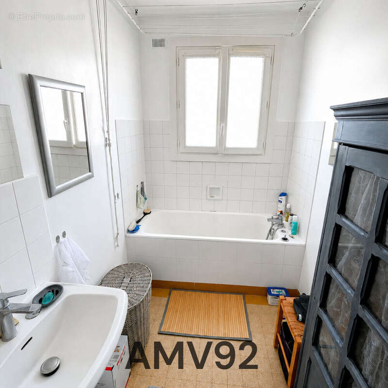 Appartement à LA GARENNE-COLOMBES