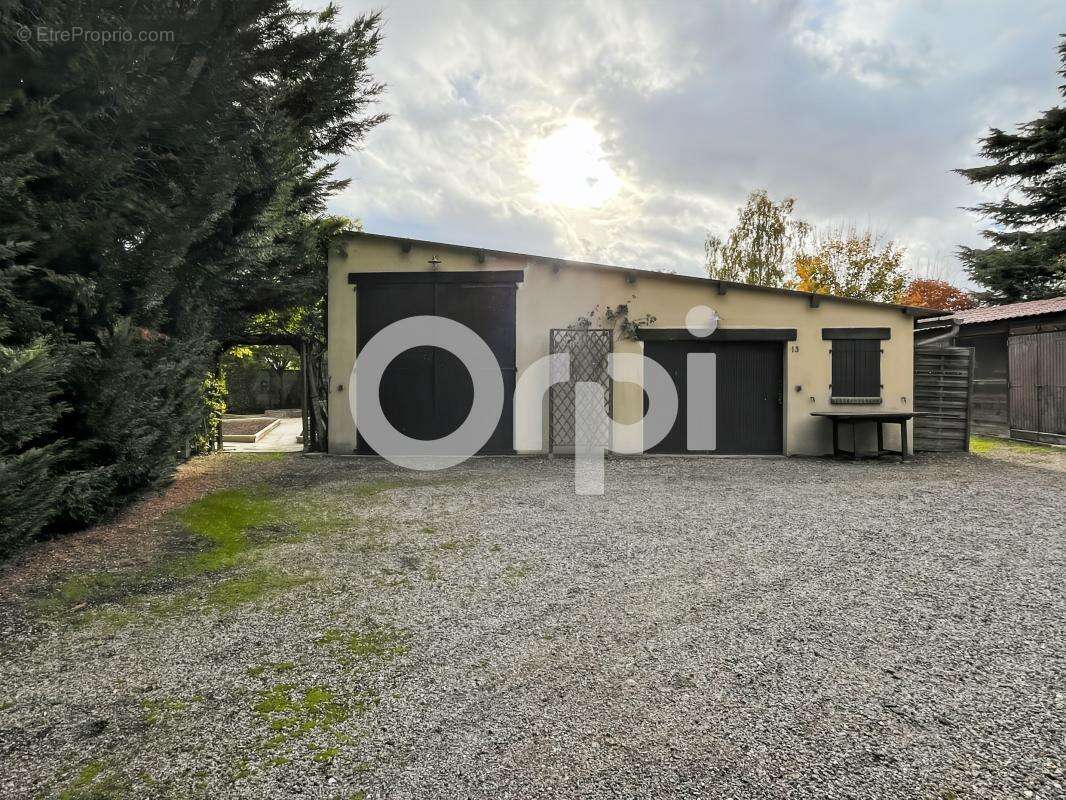 Maison à MARCILLY-LA-CAMPAGNE