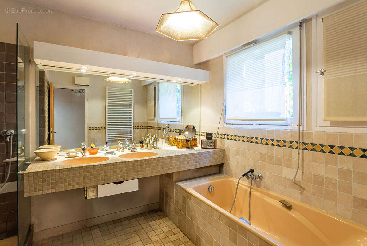 Maison à JONQUERETTES