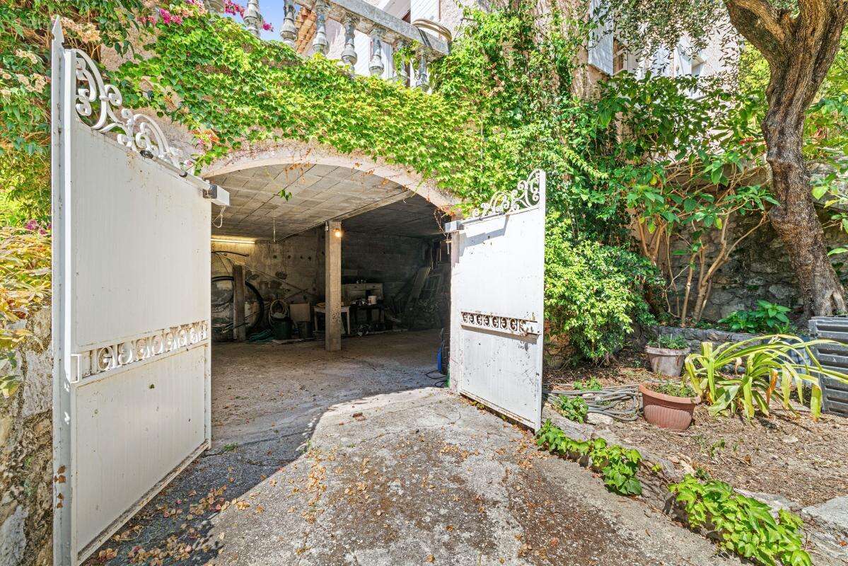 Nice gairaut – villa provençale avec vue mer, piscine, terrain de 2 000 m² et garage de 100 m² - photo 69