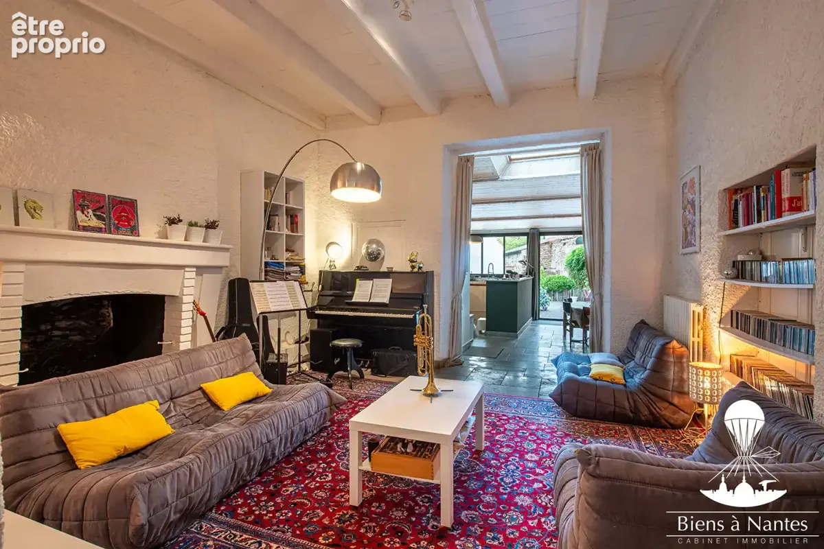 A VENDRE MAISON de VILLE 8 pièces Le Loroux Bottereau 182 m2 - photo 2