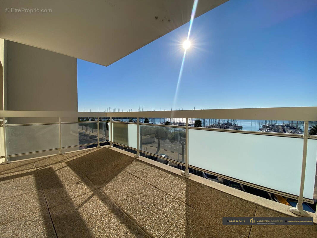 Appartement à PORT-SAINT-LOUIS-DU-RHONE