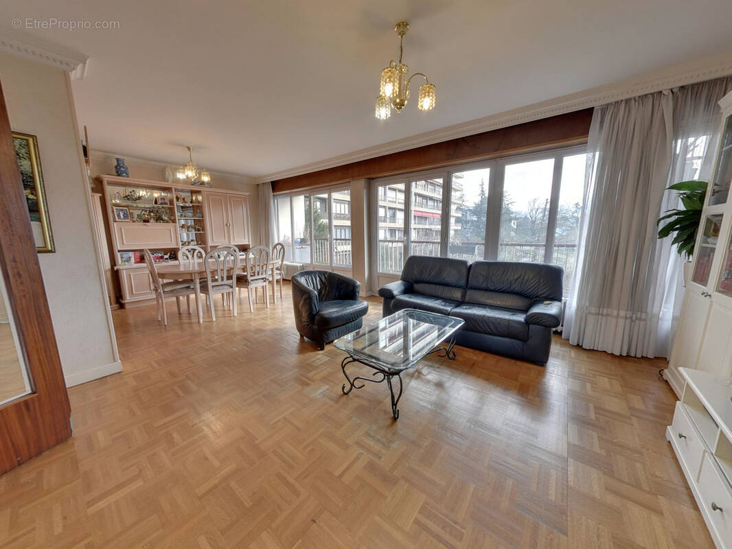 Appartement à ECHIROLLES