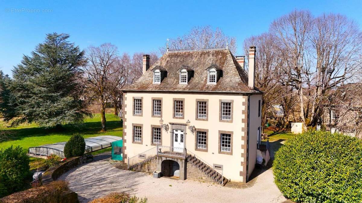 Maison à MUR-DE-BARREZ