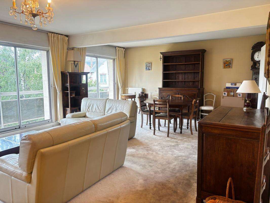 Appartement à COMPIEGNE