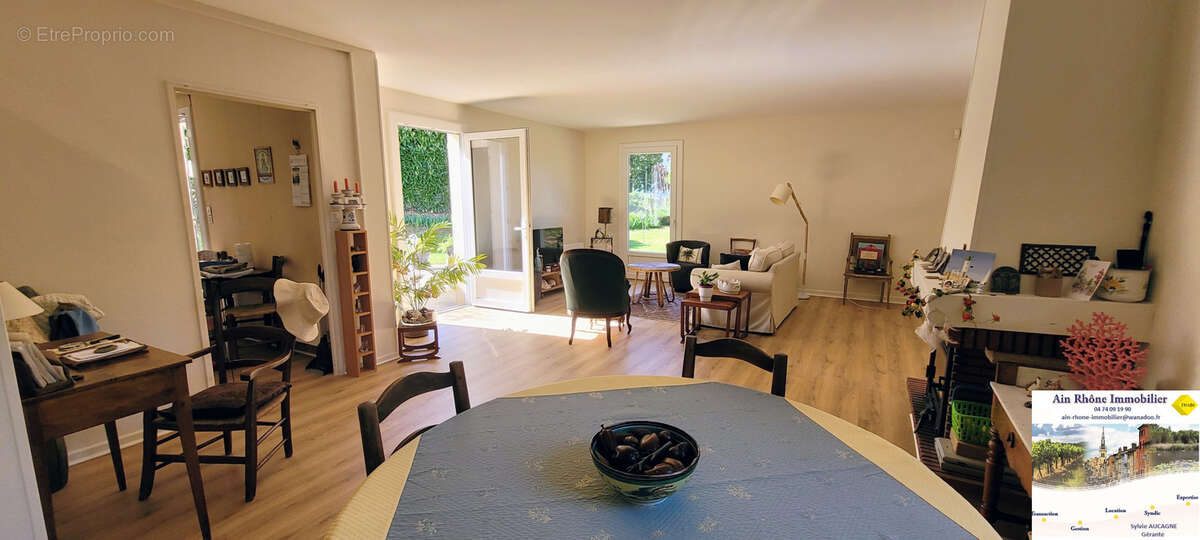 Maison à LIMAS