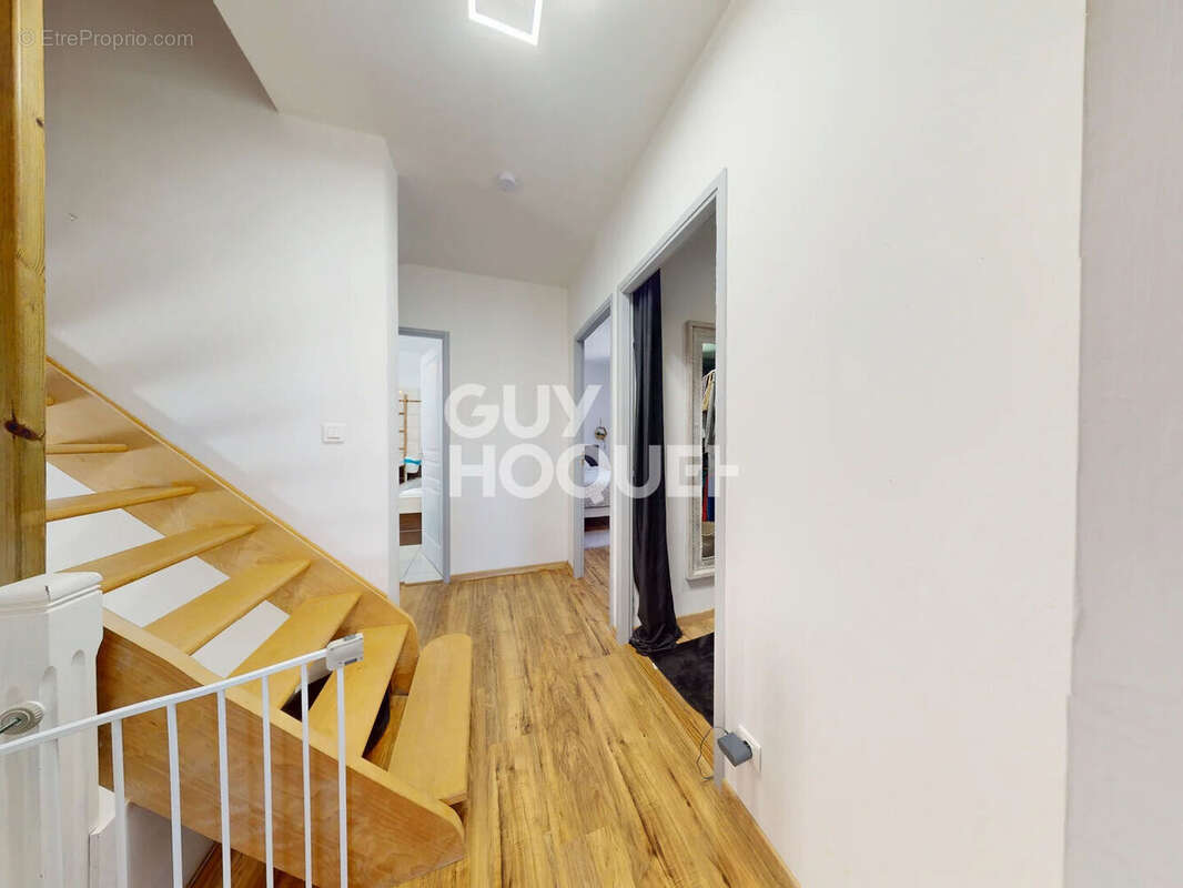 Maison 150 m² à Pusy et Epenoux - photo 6