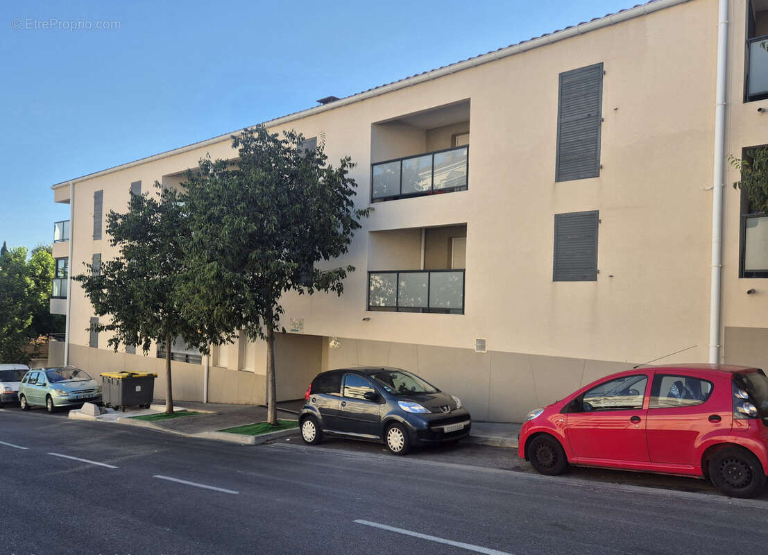 La Seyne-Sur-Mer / idéal investissement locatif -  vendu loué - T2 envir 40m2 terrasse, ascenseur + pkg privé. - photo 6