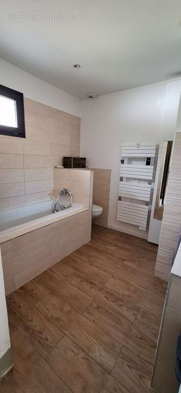 Maison à LE CASTELLET