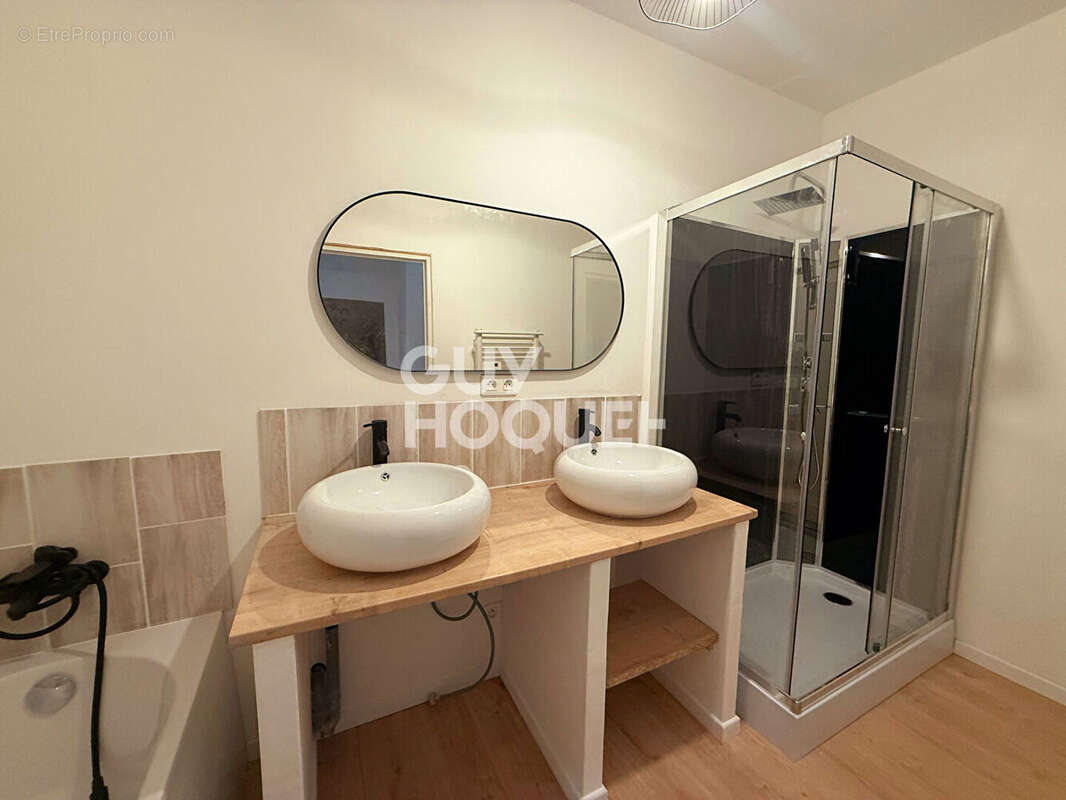 Appartement à COUCHES