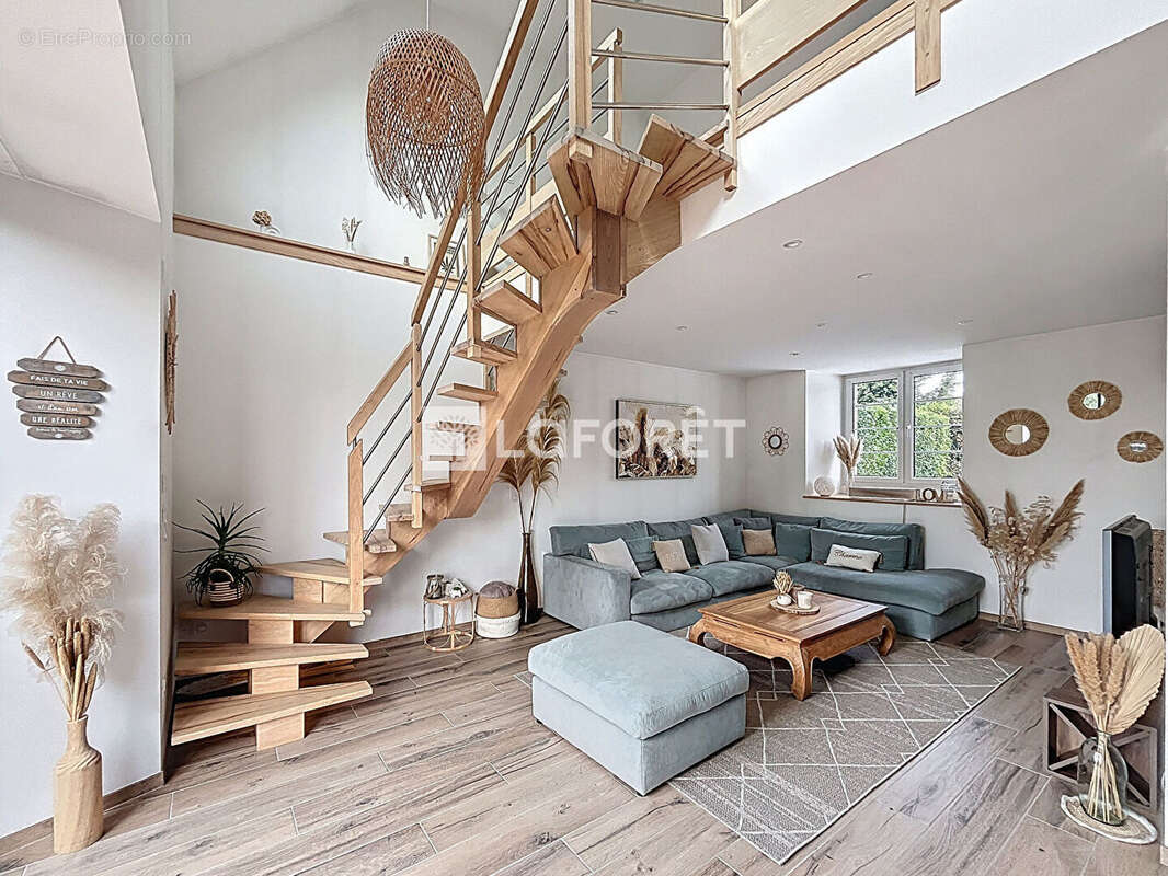 Maison à SAINT-BOMER-LES-FORGES