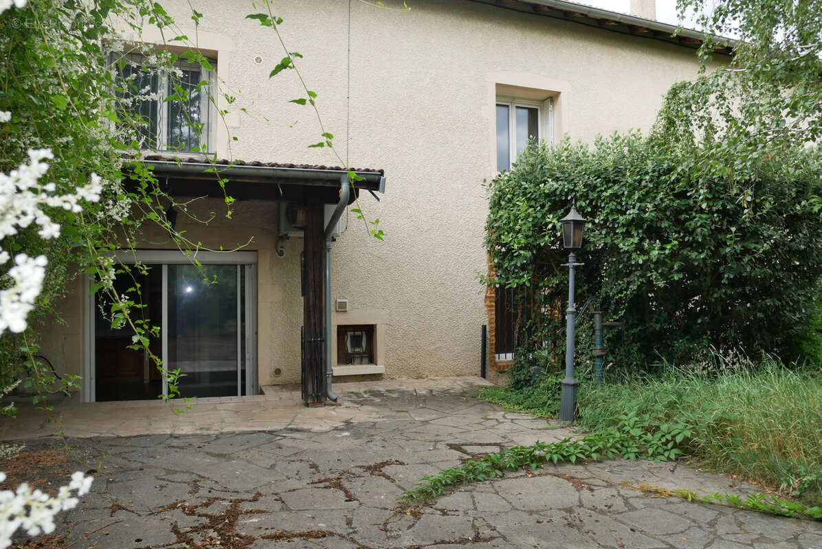 CORBAS maison ancienne - photo 13