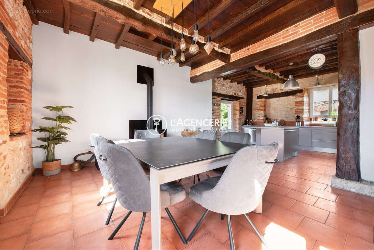 Maison à LESCURE-D&#039;ALBIGEOIS