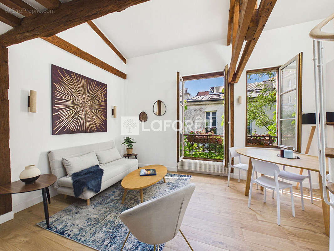 Appartement à PARIS-17E