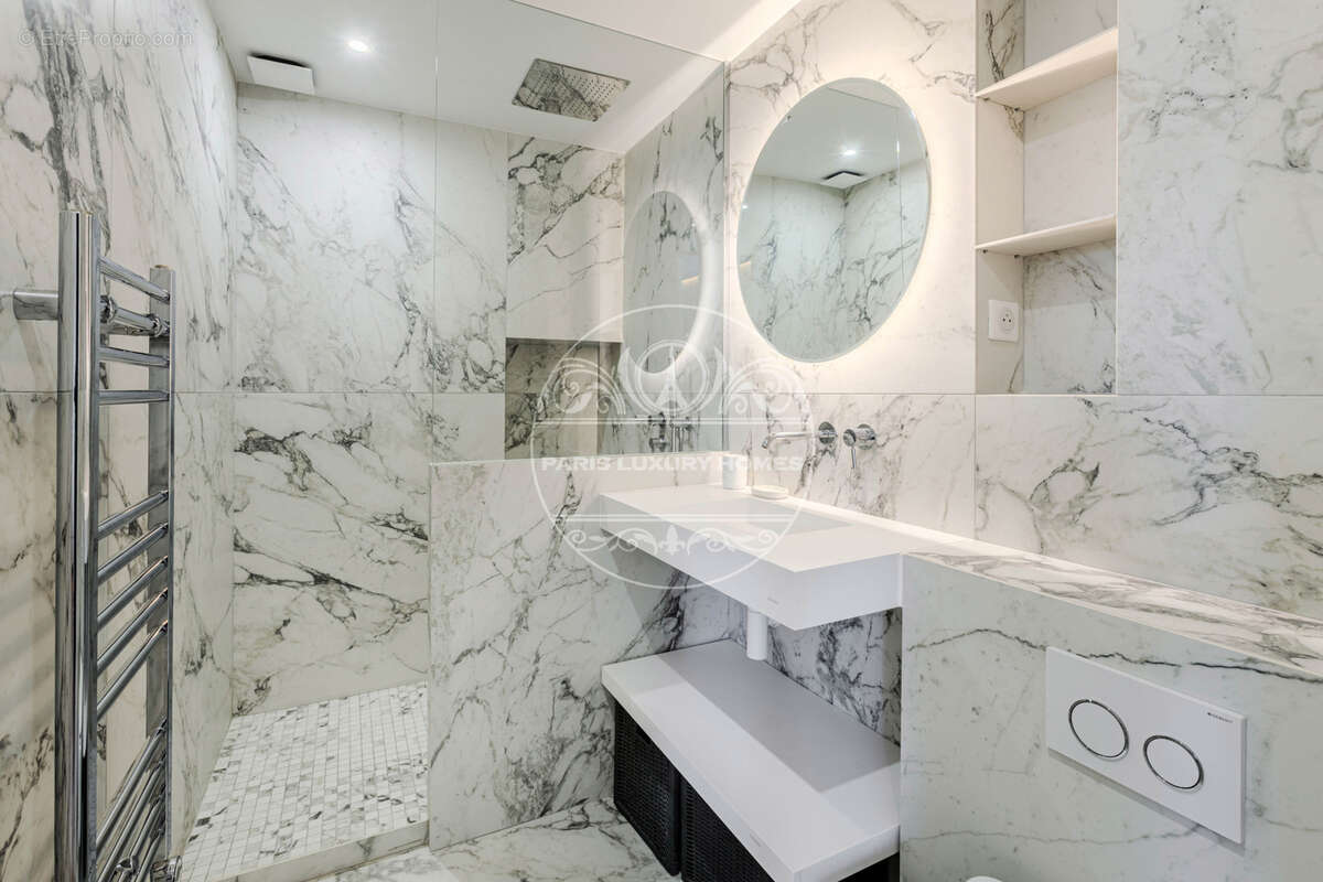 Appartement à PARIS-4E