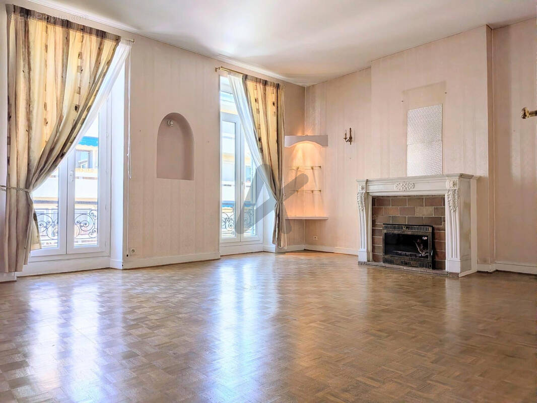 Appartement à MARSEILLE-8E