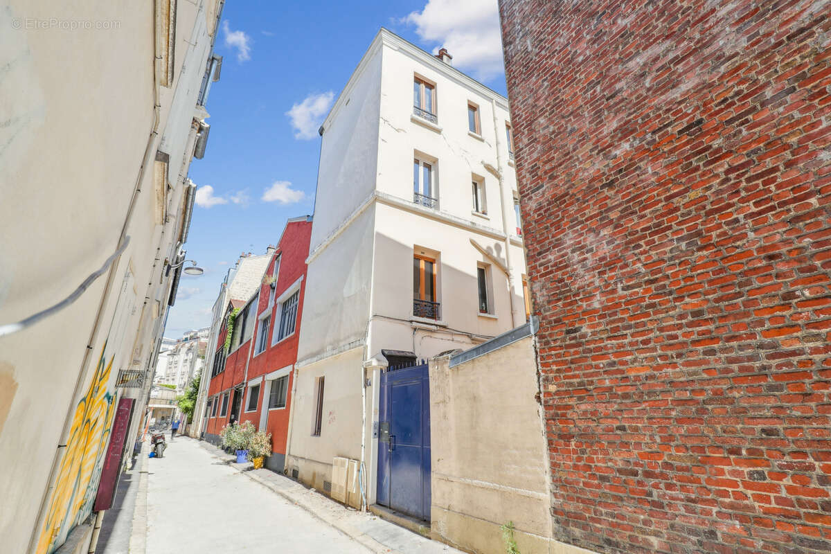 Appartement à PARIS-18E