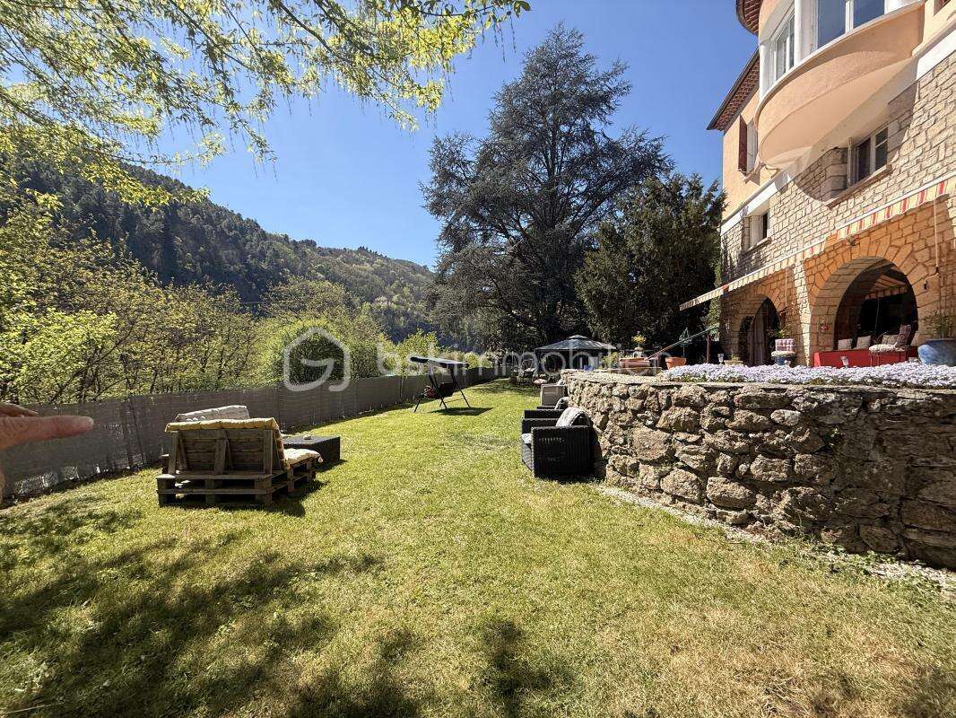 Maison de caractère avec piscine, sauna et fort potentiel à Vals-les-Bains - photo 2