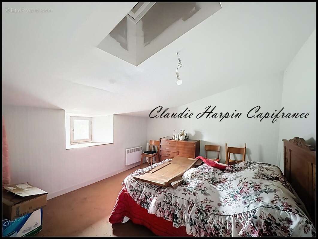 Maison à vendre 3 pièces VOUHE (79) environ 67 m² habitable, grandes dépendances - terrain 1147 m² - photo 10