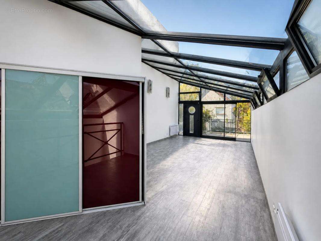 Maison d’architecte de 257m² 6 chambres piscine - à rénover - photo 4