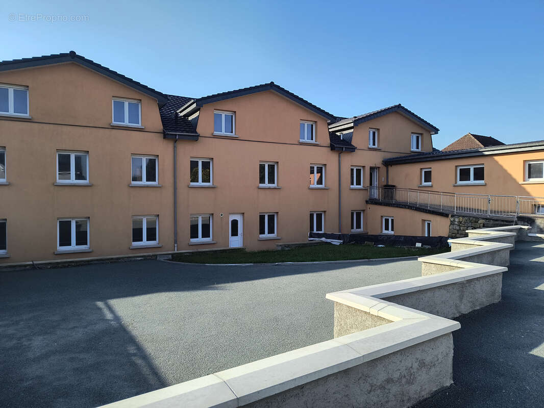 Appartement à COSNES-ET-ROMAIN