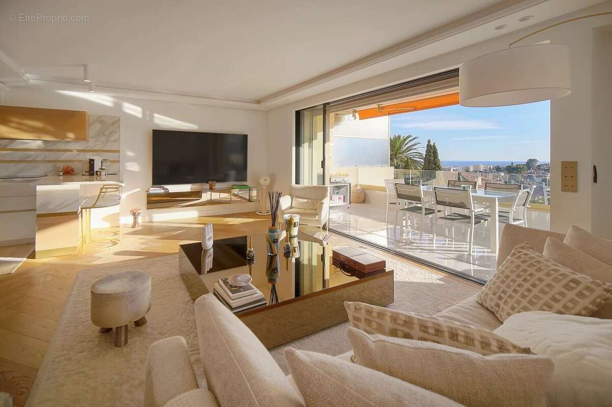 Appartement à LE CANNET