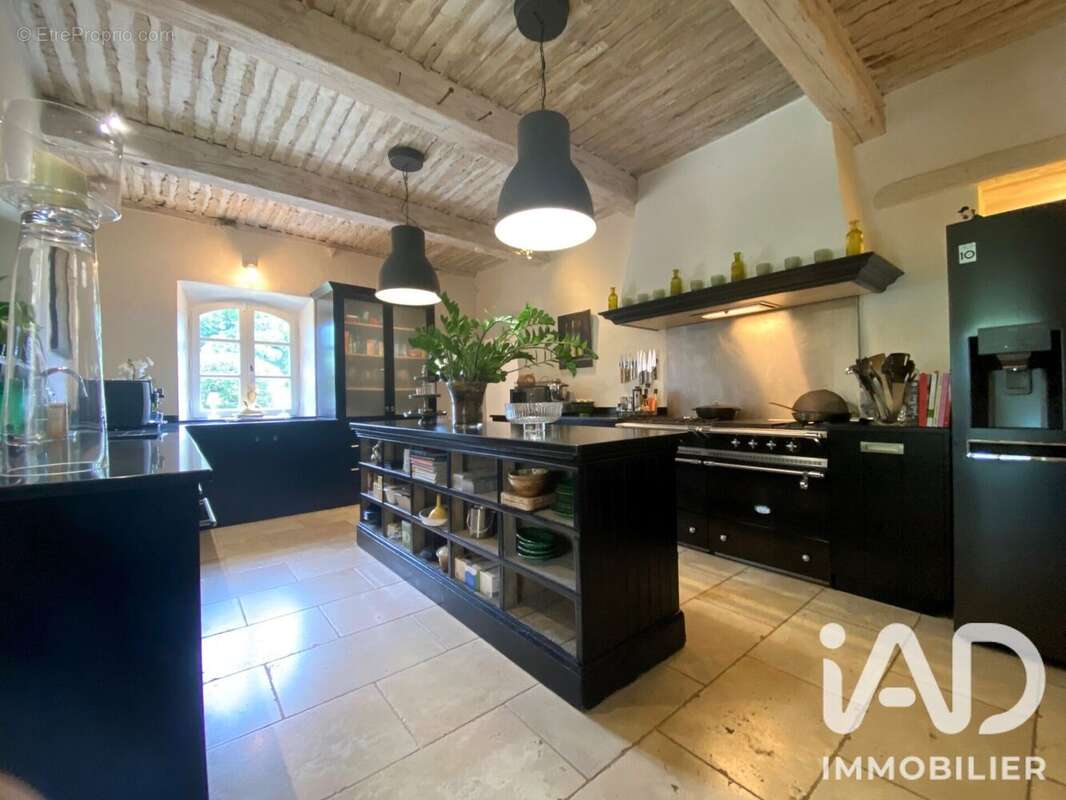 Maison 420 m² à Gordes  - photo 4