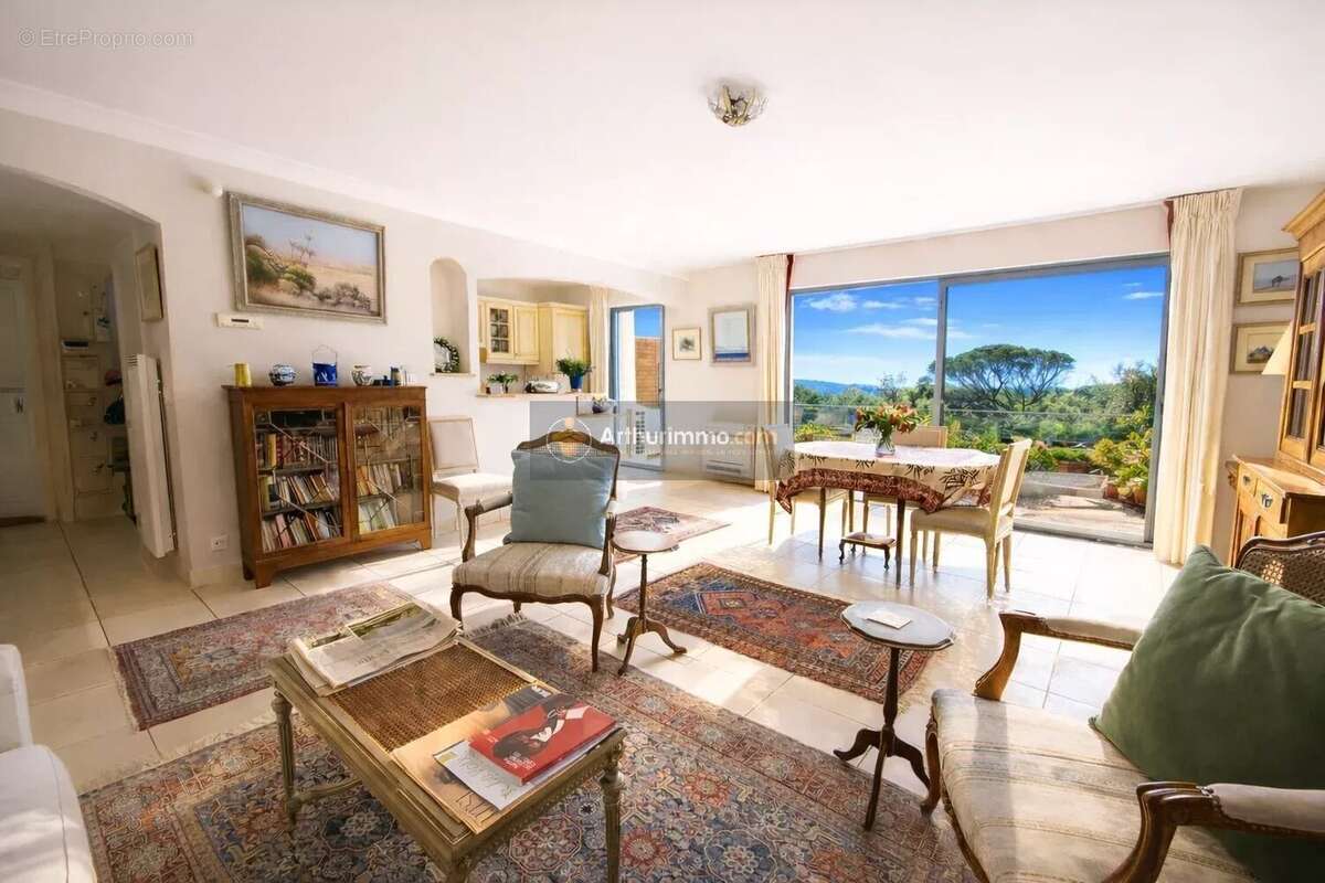 Appartement à SAINT-RAPHAEL